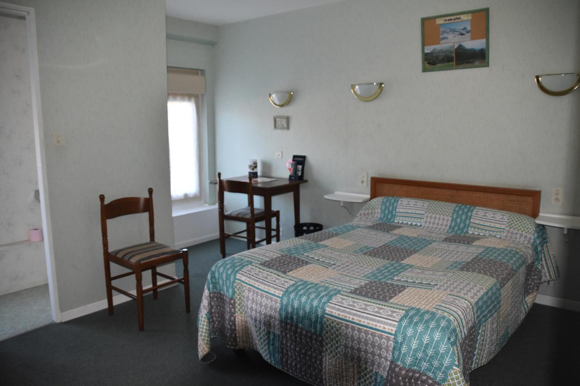 Le Rider Hotel Bort-les-Orgues Exterior foto