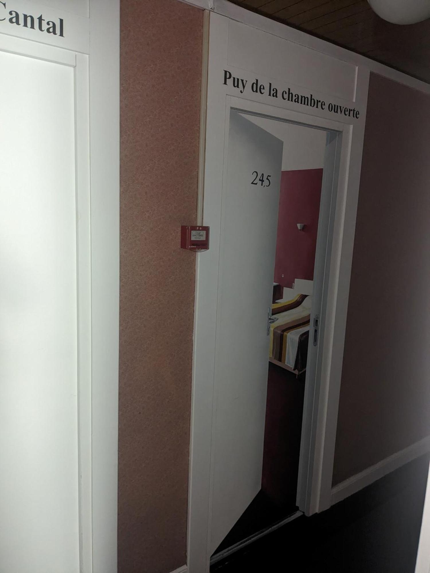 Le Rider Hotel Bort-les-Orgues Exterior foto