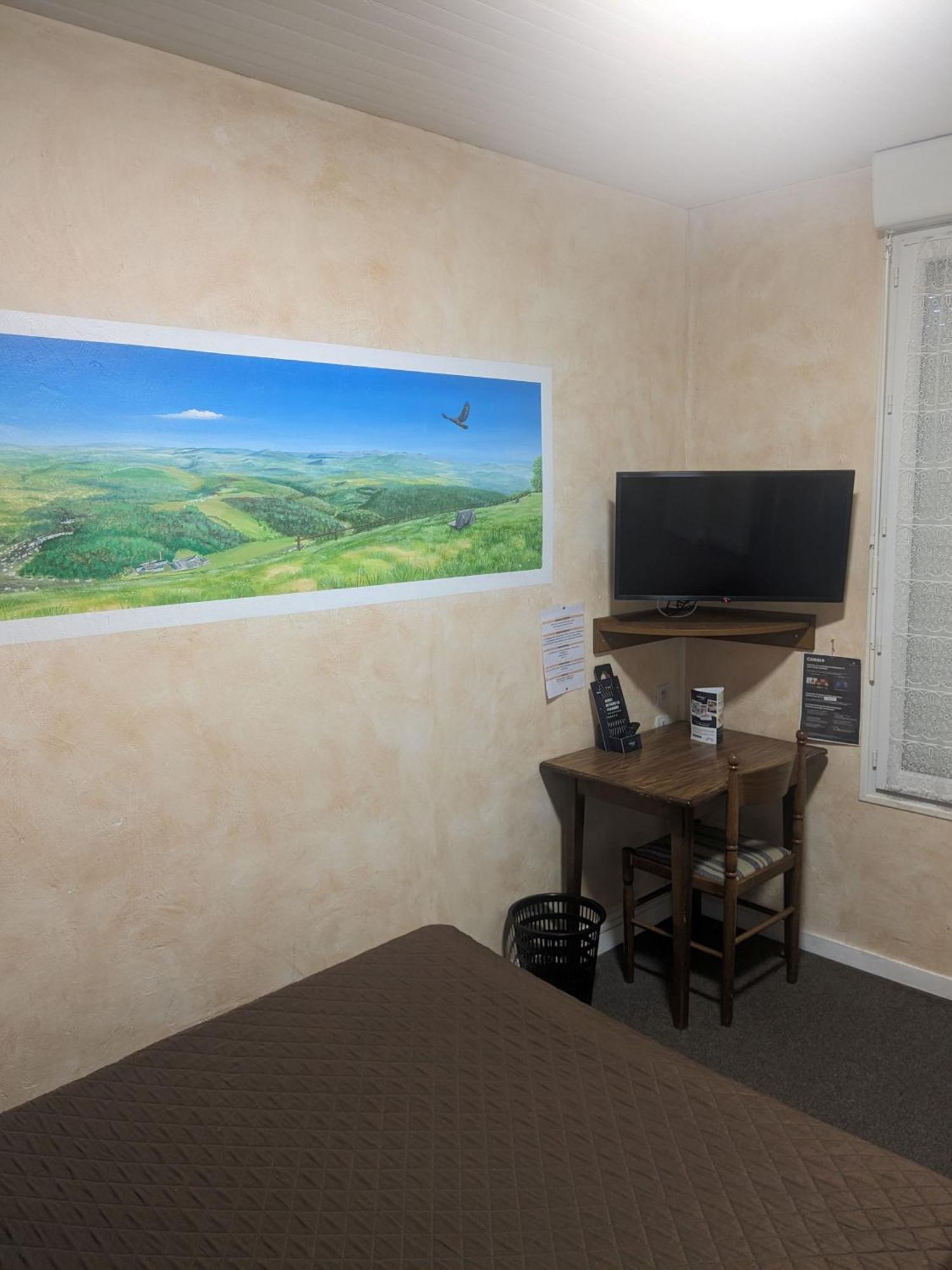 Le Rider Hotel Bort-les-Orgues Exterior foto