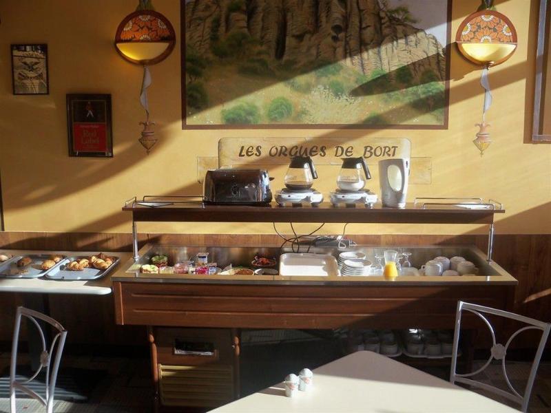 Le Rider Hotel Bort-les-Orgues Exterior foto