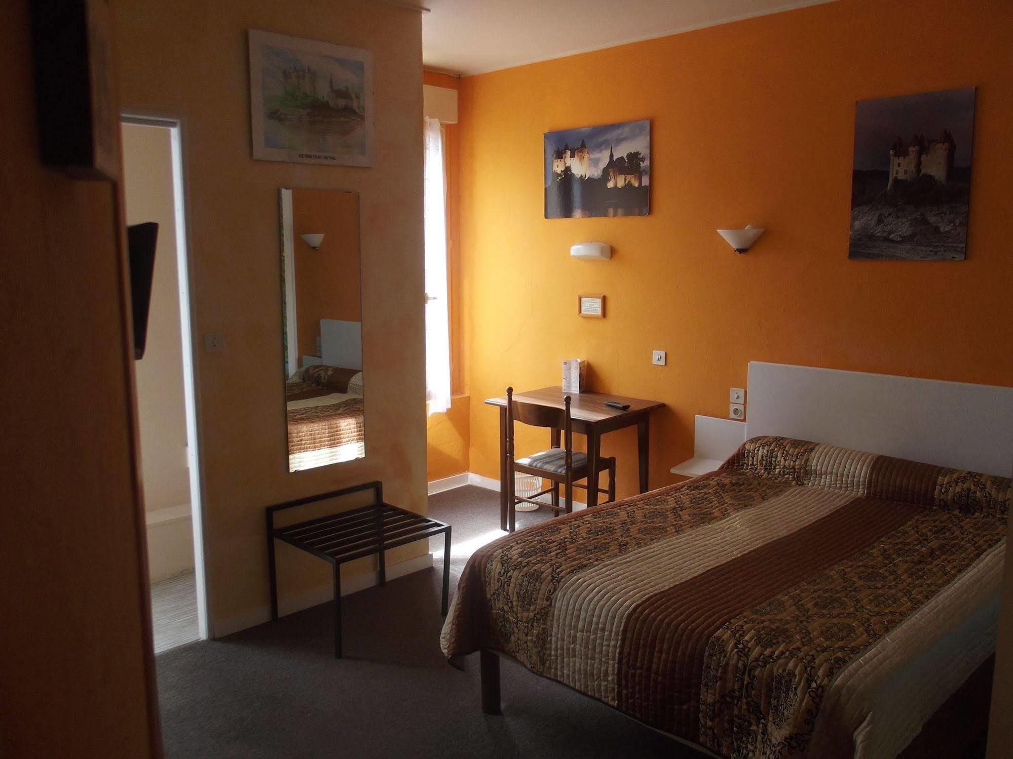 Le Rider Hotel Bort-les-Orgues Exterior foto